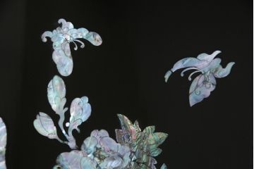 中古　美品　ラデン細工　孔雀の美しい翼が描かれた折り畳み衝立て(つい立て、パーテーション、折りたたみ)(R-061418)