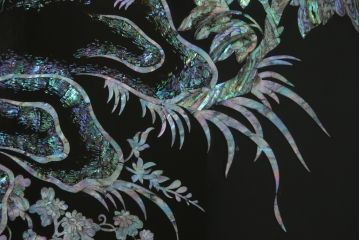 中古　美品　ラデン細工　孔雀の美しい翼が描かれた折り畳み衝立て(つい立て、パーテーション、折りたたみ)(R-061418)