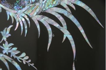 中古　美品　ラデン細工　孔雀の美しい翼が描かれた折り畳み衝立て(つい立て、パーテーション、折りたたみ)(R-061418)