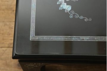 中古　韓国民芸家具　華やかな螺鈿(ラデン)細工が目を惹く座卓(ローテーブル、センターテーブル)(R-061419)