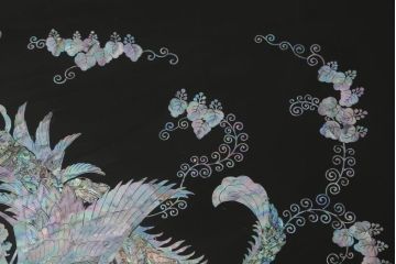 中古　韓国民芸家具　華やかな螺鈿(ラデン)細工が目を惹く座卓(ローテーブル、センターテーブル)(R-061419)