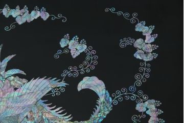 中古　韓国民芸家具　華やかな螺鈿(ラデン)細工が目を惹く座卓(ローテーブル、センターテーブル)(R-061419)