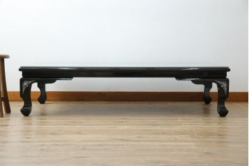 中古　韓国民芸家具　華やかな螺鈿(ラデン)細工が目を惹く座卓(ローテーブル、センターテーブル)(R-061419)