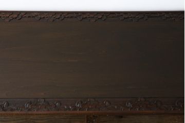 中古　軽井沢彫り　隅々まで施された桜の彫刻が美しい収納棚(戸棚、飾り棚、キャビネット)(R-061425)