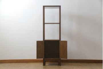 中古　タモ材　国産　職人手造り　工芸家具　アジアンテイストや和モダンのお部屋におすすめの朝鮮型飾り棚(収納棚、ディスプレイ棚)(R-061429)