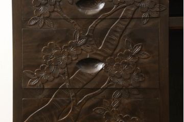 和製ビンテージ　日光彫り　楠木(クスノキ)材　「現代の名工」　卓越技能者　石田英吉作　贅沢にあしらわれた桜の花が美しいドレッサー+チェアセット(鏡台、ミラー、椅子、ヴィンテージ)(R-061430)