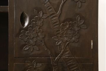 和製ビンテージ　日光彫り　楠木(クスノキ)材　「現代の名工」　卓越技能者　石田英吉作　贅沢にあしらわれた桜の花が美しいドレッサー+チェアセット(鏡台、ミラー、椅子、ヴィンテージ)(R-061430)