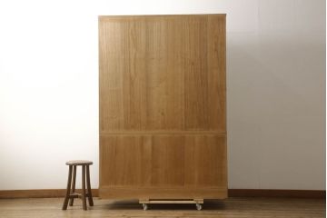 中古　梅の図柄の金具がかわいらしい加茂総桐箪笥(胴丸、総桐たんす、着物箪笥、衣装箪笥、和タンス、引き出し)(定価約160万円)(R-061431)