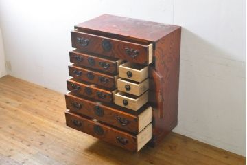 中古　美品　岩谷堂箪笥　波打つ様な杢目と重厚感ある金具が趣ある和箪笥(衣装箪笥、民芸箪笥、収納箪笥、整理箪笥、チェスト、引き出し)(R-061443)