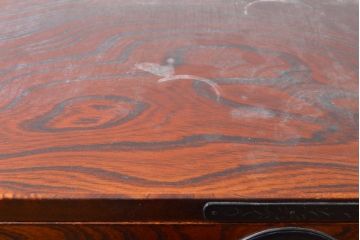 中古　美品　岩谷堂箪笥　波打つ様な杢目と重厚感ある金具が趣ある和箪笥(衣装箪笥、民芸箪笥、収納箪笥、整理箪笥、チェスト、引き出し)(R-061443)