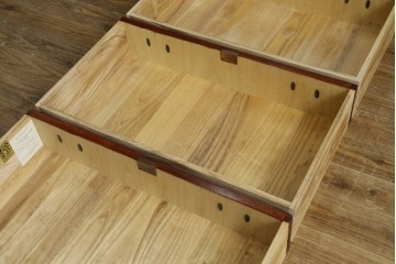 中古　美品　岩谷堂箪笥　波打つ様な杢目と重厚感ある金具が趣ある和箪笥　(R-061443)