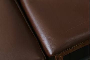 中古　デセデ(de Sede)　DS-13　ブラウン色　本革　シンプルモダンなフォルムが格好良い1人掛けレザーソファ(アームチェア、一人掛けソファ)(定価約60万円)(R-061444)