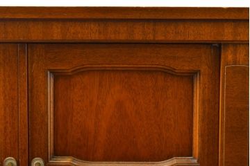 中古　美品　DREXEL HERITAGE(ドレクセルヘリテイジ)　TRIUNE(トライユン)シリーズ　マホガニー材　ホールチェスト(サイドボード、サイドキャビネット、収納棚、戸棚)(定価約30万円)(R-061445)