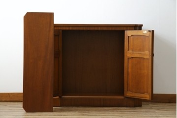 中古　美品　DREXEL HERITAGE(ドレクセルヘリテイジ)　TRIUNE(トライユン)シリーズ　マホガニー材　ホールチェスト(サイドボード)　定価約30万円相当　(R-061445)