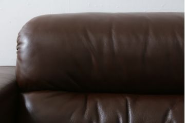 中古　デセデ(de Sede)　DS-13　ブラウン色　本革　シンプルモダンなフォルムが格好良い1人掛けレザーソファ(アームチェア、一人掛けソファ)(定価約60万円)(R-061446)