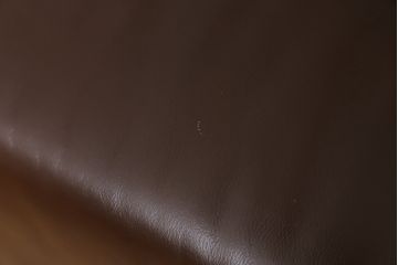 中古　デセデ(de Sede)　DS-13　ブラウン色　本革　シンプルモダンなフォルムが格好良い1人掛けレザーソファ(アームチェア、一人掛けソファ)(定価約60万円)(R-061446)