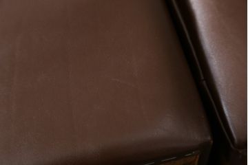 中古　デセデ(de Sede)　DS-13　ブラウン色　本革　シンプルモダンなフォルムが格好良い1人掛けレザーソファ(アームチェア、一人掛けソファ)(定価約60万円)(R-061446)