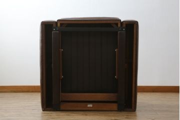 中古　デセデ(de Sede)　DS-13　ブラウン色　本革　シンプルモダンなフォルムが格好良い1人掛けレザーソファ(アームチェア、一人掛けソファ)(定価約60万円)(R-061446)