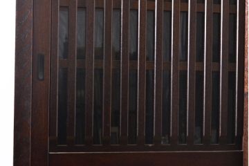 中古　民芸家具　展示未使用品　タモ材　上質な和の空間づくりに取り入れたいシックな水屋箪笥(収納棚、戸棚、食器棚、重ね戸棚、キャビネット)(R-061454)