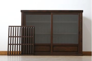 中古　民芸家具　展示未使用品　タモ材　上質な和の空間づくりに取り入れたいシックな水屋箪笥サイドボード(収納棚、戸棚、食器棚、キャビネット)(R-061455)