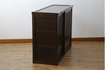 中古　民芸家具　展示未使用品　タモ材　上質な和の空間づくりに取り入れたいシックな水屋箪笥サイドボード(収納棚、戸棚、食器棚、キャビネット)(R-061455)