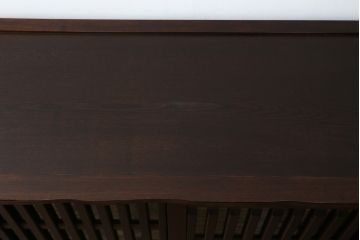 中古　民芸家具　展示未使用品　タモ材　上質な和の空間づくりに取り入れたいシックな水屋箪笥サイドボード(収納棚、戸棚、食器棚、キャビネット)(R-061455)