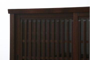 中古　民芸家具　展示未使用品　タモ材　上質な和の空間づくりに取り入れたいシックな水屋箪笥サイドボード(収納棚、戸棚、食器棚、キャビネット)(R-061455)