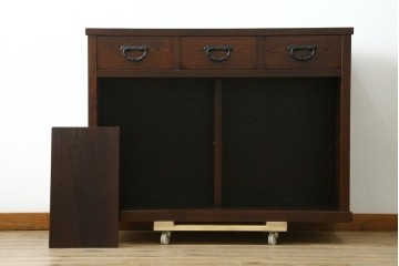 新古　未使用展示品　タモ材　上質な和の空間づくりに取り入れたいシックな水屋箪笥サイドボード　(R-061456)