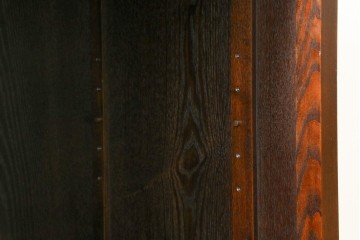 新古　未使用展示品　タモ材　上質な和の空間づくりに取り入れたいシックな水屋箪笥サイドボード　(R-061456)