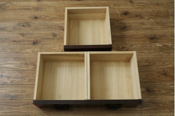 新古　未使用展示品　タモ材　上質な和の空間づくりに取り入れたいシックな水屋箪笥サイドボード　(R-061456)