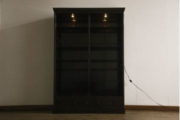 中古　民芸家具　高級品　鉄刀木(タガヤサン)　大人のシックなお部屋づくりにおすすめの本箱(本棚、書棚、ブックケース、戸棚、収納棚、飾り棚、キャビネット)(R-061460)