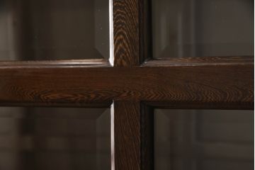 中古　民芸家具　高級品　鉄刀木(タガヤサン)　大人のシックなお部屋づくりにおすすめの本箱(本棚、書棚、ブックケース、戸棚、収納棚、飾り棚、キャビネット)(R-061460)