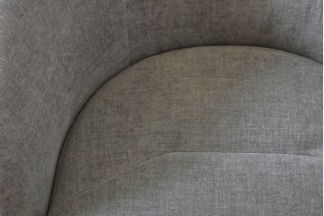 中古　超美品　イタリア　ミノッティ(Minotti)　シンプルモダンなデザインが美しい回転式ダイニングチェア(定価35万円)(回転イス、椅子)(R-061465)