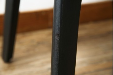 中古　超美品　イタリア　ミノッティ(Minotti)　シンプルモダンなデザインが美しい回転式ダイニングチェア　定価約35万円相当　(R-061465)