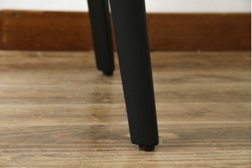 中古　超美品　イタリア　ミノッティ(Minotti)　シンプルモダンなデザインが美しい回転式ダイニングチェア　定価約35万円相当　(R-061465)