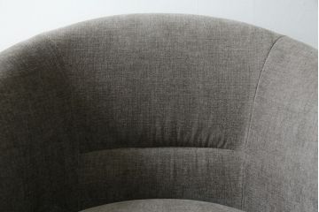 中古　超美品　イタリア　ミノッティ(Minotti)　シンプルモダンなデザインが美しい回転式ダイニングチェア(定価35万円)(回転イス、椅子)(R-061467)