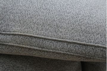 中古　イタリア　ミノッティ(Minotti)　シンプルながら洗練された佇まいの3人掛けソファ(3人掛け、3P)(定価約300万円)(R-061470)