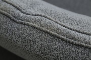 中古　イタリア　ミノッティ(Minotti)　シンプルながら洗練された佇まいの3人掛けソファ(3人掛け、3P)(定価約300万円)(R-061470)