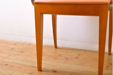 中古　美品　arflex(アルフレックス)　LUCA(ルカ)　滑らかに曲線を描く肘掛けと籠編みのような背もたれがアクセントのアームチェア(ダイニングチェア、イス、椅子)(定価約12万円)(R-061479)