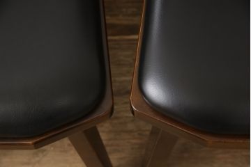 中古　星野民芸(星野民藝)　本革　天然桜材のシックな色合いが魅力的なダイニングチェア2脚セット(イス、椅子、レザー)(R-061487)