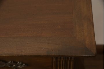 中古　バロッサバレンティ(VARO,S.A. VALENTI)　流れる曲線と凝った細工がエレガントなチェスト(サイドボード、引き出し、サイドチェスト)(R-061488)