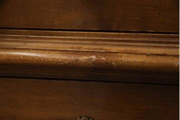 中古　バロッサバレンティ(VARO,S.A. VALENTI)　流れる曲線と凝った細工がエレガントなチェスト(サイドボード、引き出し、サイドチェスト)(R-061488)