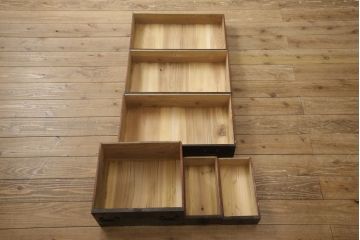 和製アンティーク　歴史を感じさせる佇まいが魅力的な庄内小箪笥(和タンス、収納箪笥、引き出し、整理箪笥、時代箪笥)(R-061495)