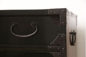 和製アンティーク　歴史を感じさせる佇まいが魅力的な庄内小箪笥(和タンス、収納箪笥、引き出し、整理箪笥、時代箪笥)(R-061495)