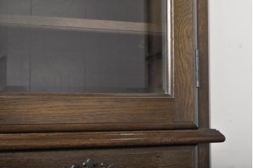 中古　横浜クラシック家具　ノックオンウッド(knockonwood)　Hand Made　上品なデザインが美しいカップボード(食器棚、飾り棚、戸棚、収納棚、キャビネット)(R-061496)