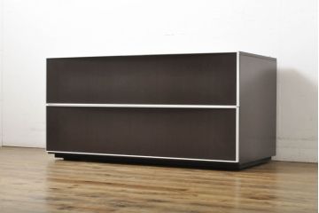 中古　イタリア家具　arflex(アルフレックス)　COMPOSER(コンポーザー)　シンプルなデザインでお部屋に馴染みやすいローチェスト(引き出し、サイドチェスト、サイドボード、ローボード)(R-061497)