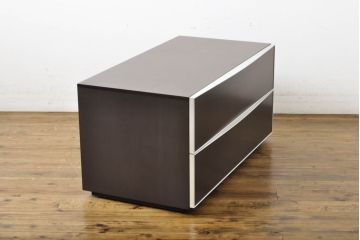 中古　イタリア家具　arflex(アルフレックス)　COMPOSER(コンポーザー)　シンプルなデザインでお部屋に馴染みやすいローチェスト(引き出し、サイドチェスト、サイドボード、ローボード)(R-061497)