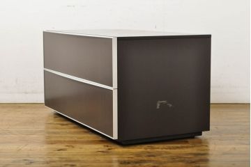 中古　イタリア家具　arflex(アルフレックス)　COMPOSER(コンポーザー)　シンプルなデザインでお部屋に馴染みやすいローチェスト(引き出し、サイドチェスト、サイドボード、ローボード)(R-061498)