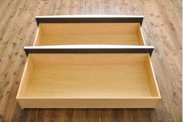 中古　イタリア家具　arflex(アルフレックス)　COMPOSER(コンポーザー)　シンプルなデザインでお部屋に馴染みやすいローチェスト(引き出し、サイドチェスト、サイドボード、ローボード)(R-061498)