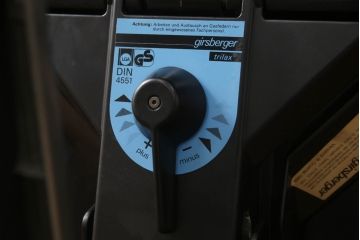 希少!　ヨーロッパビンテージ　ドイツ　girsberger(ギルスバーガー)社　trilax(トリラックス)　本革　ドイツらしい機能美が光るレザーオフィスチェア(アームチェア、ワークチェア、ヴィンテージ)(R-061508)